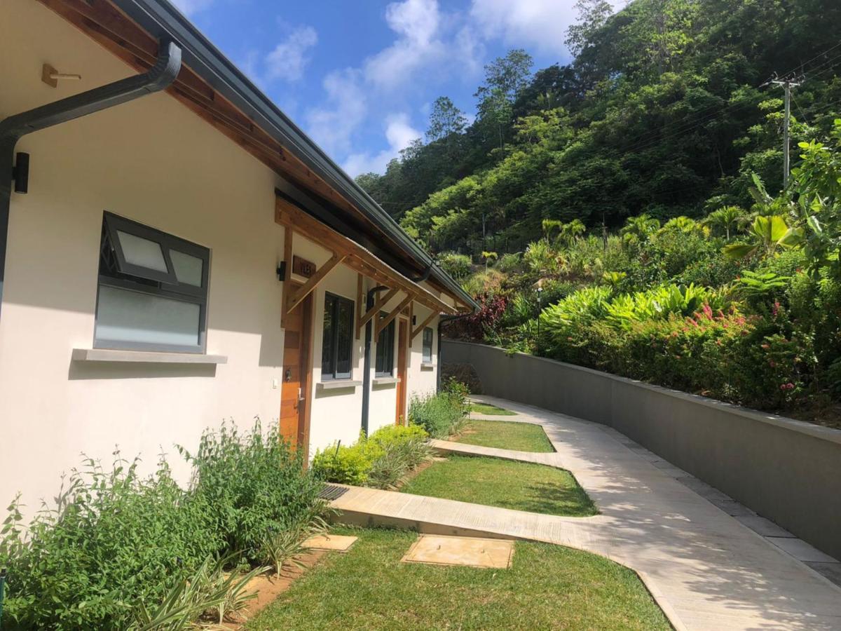 טקמק Paradise Chalets Yoga & Wellness מראה חיצוני תמונה